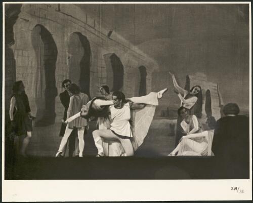 Ballet dancers in Symphonie fantastique, third movement, Covent Garden Russian Ballet, His Majesty's Theatre, Melbourne, 1939 [picture] / Hugh P. Hall