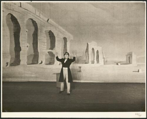 Anton Dolin as the Young Musician in Symphonie fantastique, third movement, Covent Garden Russian Ballet, His Majesty's Theatre, Melbourne, 1939, 1 [picture] / Hugh P. Hall