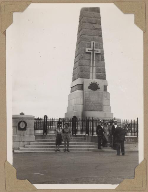 War memorial, Perth, Western Australia, ca. 1946 [picture] / Alfred Amos