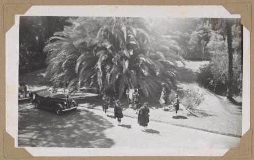 Pipe band playing at Government House, Perth, Western Australia, October 1946 [picture] / Alfred Amos
