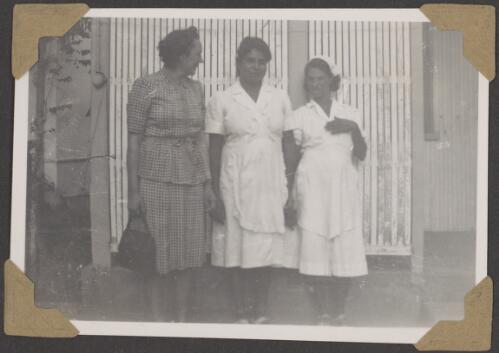 Dorothy Amos with two local women, Darwin, Northern Territory, January 1947 [picture] / Alfred Amos