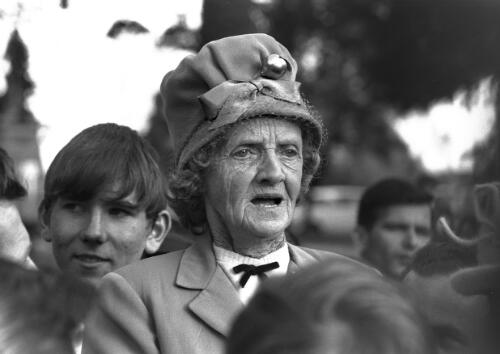 Portrait of evangelist Ada Green, The Domain, Sydney, ca. 1965 [picture] / Roy McDonald