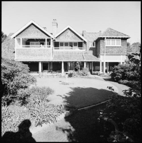 Highlands residence, Waitara, New South Wales, ca. 1970 [picture] / Wes Stacey