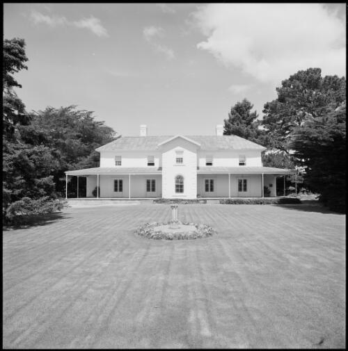 Ellenthorpe Hall viewed from gardens, Ross, Tasmania, ca. 1970 [picture] / Wes Stacey