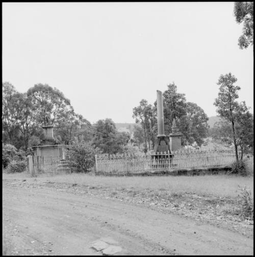 Cemetery, Mulgoa, New South Wales, ca. 1970 [picture] / Wes Stacey