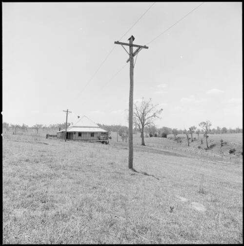 The manager's house, Mundoolun Homestead, Beaudesert, Queensland, ca. 1970 [picture] / Wes Stacey