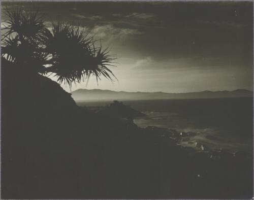 Trial Bay in the afternoon sunlight, New South Wales, ca. 1917 [picture] / Paul Dubotzky