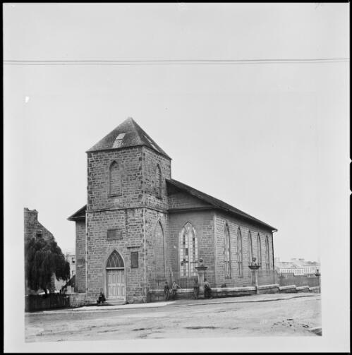 Copy of a photograph of the exterior of Scots Presbyterian Church, Sydney, New South Wales, ca. 1970 [picture] / Wes Stacey