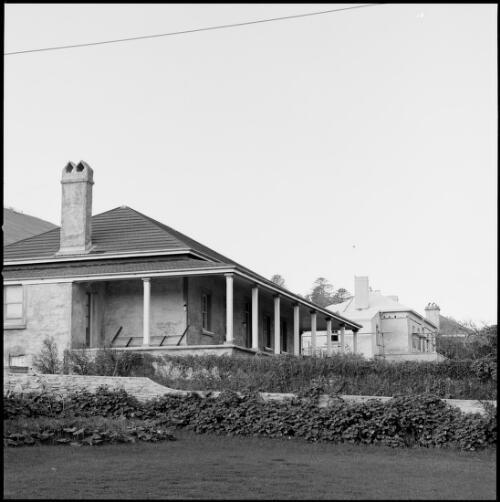 Cottages on Quality Row, Kingston, Norfolk Island, ca. 1970 [picture] / Wes Stacey
