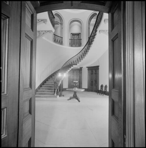 Entrance hall of Elizabeth Bay House, Sydney, New South Wales, ca. 1970 [picture] / Wes Stacey