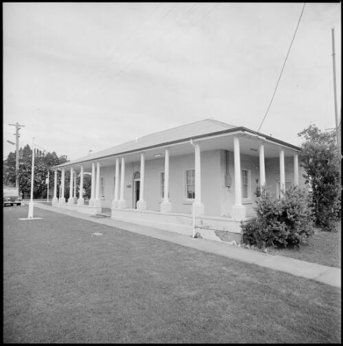Painted brick building, Lancer Barracks, Parramatta, New South Wales, ca. 1970 [picture] / Wes Stacey