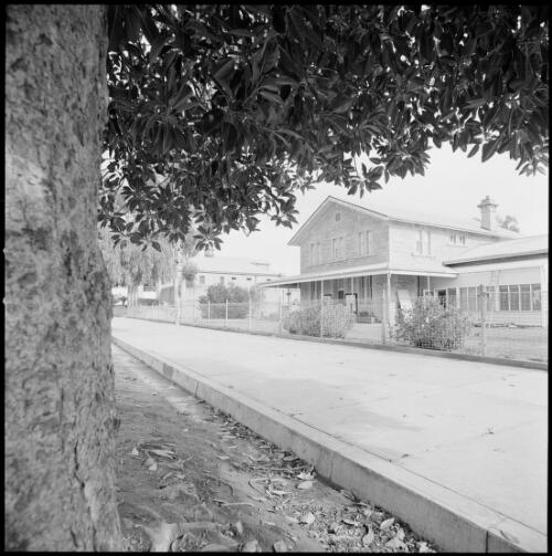 Court House, Wilcannia, New South Wales, ca. 1970, 2 [picture] / Wes Stacey
