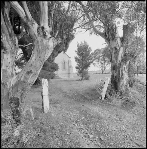 Church viewed from gate, Mintaro, South Australia, ca. 1970 [picture] / Wes Stacey