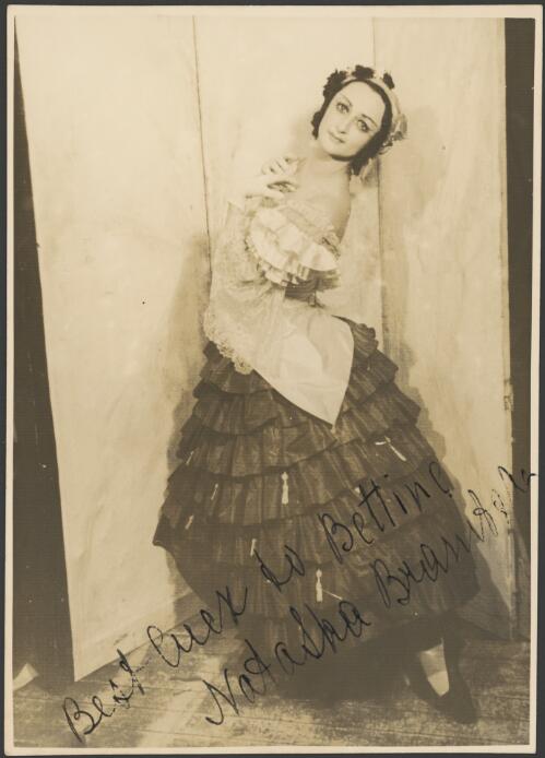 Natasha Branitska as Chiarina in Le Carnaval, Monte Carlo Russian Ballet, 1936 [picture] / Leicagraph Pty. Ltd