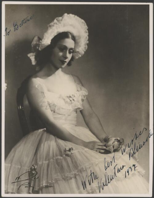 Portrait of Valentina Blinova, Monte Carlo Russian Ballet, ca. 1936 [picture] / National Photo Co