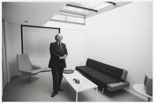 Architect Glenn Murcutt in his office, Sydney, 1980 / Robert McFarlane
