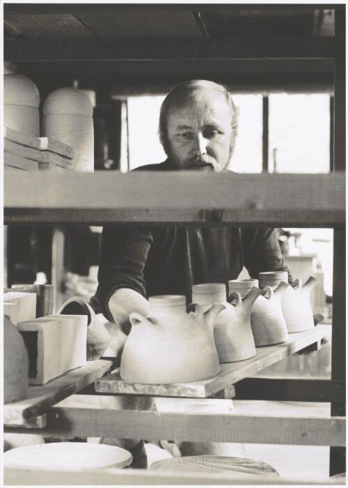 Derek Smith potter, Sydney, 1971 [picture] / Douglas Thompson
