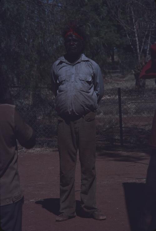 Yala Yala Gibbs Tjungarrayi, Papunya Tula, Northern Territory, 1980 [transparency] / Andrew Crocker