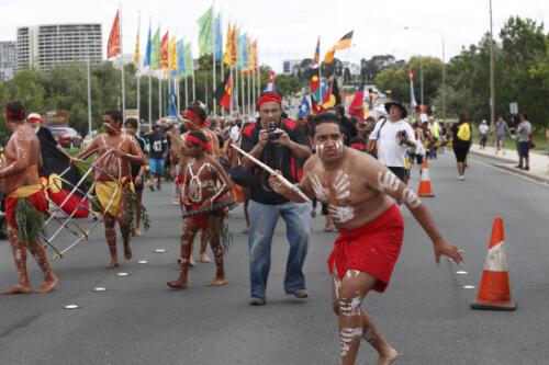 Aboriginal dance at the beginning of the commemorative march from Street Theatre in Civic to the Aboriginal Tent Embassy at Parkes, Australian Capital Territory [picture] / Loui Seselja