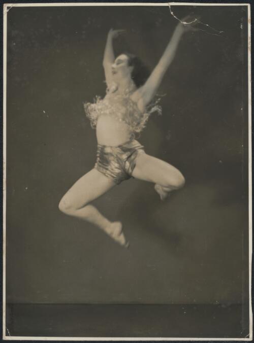 Portrait of Lyndsay Kingsmill Shaw, dancer, Sydney, 3