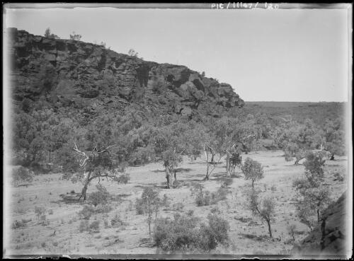 Finke River, Krichauff Ranges, MacDonnell Ranges, Central Australia, Northern Territory, 1911, [2] [picture]