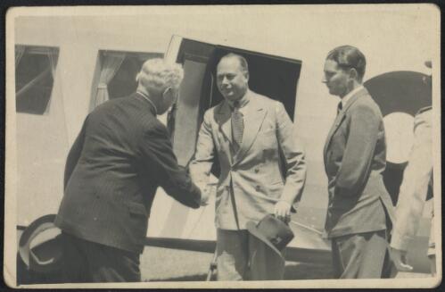 Prime Minister Joseph Lyons greets Prince Henry, Duke of Gloucester, in Sydney, New South Wales, 1934