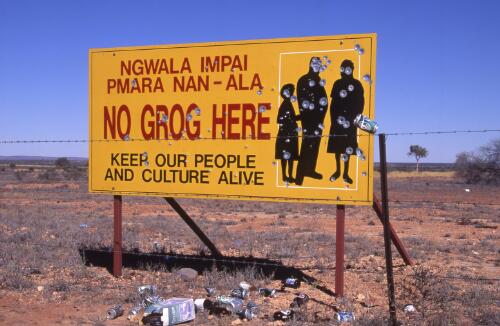 Sign on Hermannsburg Aboriginal land, Northern Territory, 1996 / Robin Smith