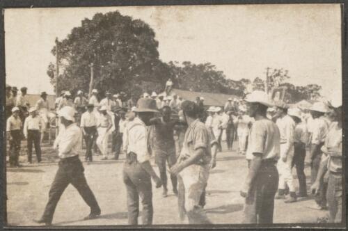 Internees gathered at Holsworthy Internment Camp, New South Wales, approximately 1915, 1 / Carl Schiesser