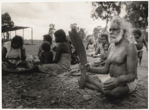 Lardil ceremonial leader, Lindsey Roughsey on Bora ground, Mornington Island, Queensland, 1978 / Juno Gemes