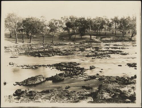 A series of Aboriginal Australian stone fish traps across the Barwon River, New South Wales, 2