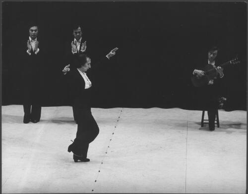 Luisillo dancing, accompanied by two unidentified male dancers and guitarist Manuel Varela in the J.C. Williamson presentation of Luisillo and his Spanish Dance Theatre, 1976 [picture] / Dalman & Smith