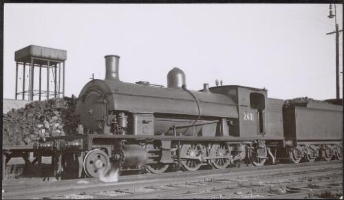 Steam locomotive 2601 at Albury, New South Wales, December, 1933 [picture] / John Buckland