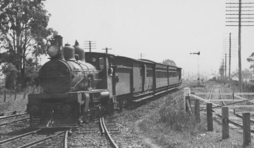 Up train to Kuraby near Rocklea #5 PB15 4-6-0 , 4'8 1/2 gauge siding to Rocklea industrial area from main line at left, 6 September 1944 [picture] / J.L. Buckland