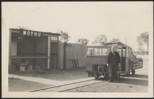 [Motor trike and trailer at Moyhu on the Wangaratta to Whitefield line, Victoria] [picture]
