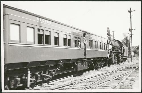 Locomotive 5713 remarshalling Australian Railway Historical Society excursion train for return trip to Sydney, Moss Vale, New South Wales, 25 October, 1959, 3 [picture]