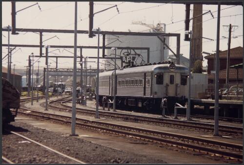 Single deck stainless steel electric train, set U8 at Port Kembla 14 October 1987 [picture]