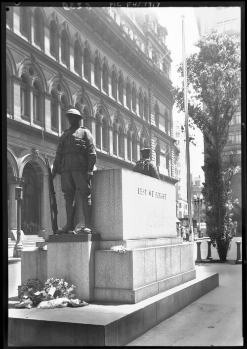 Cenotaph, Martin Place [Sydney] [picture] / [Frank Hurley]