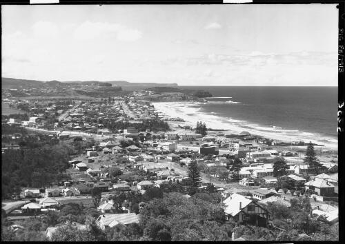 View over Collaroy and Narrabeen from Collaroy Plateau [Sydney, 3] [picture] / [Frank Hurley]