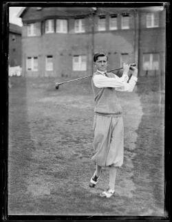 Mr Bolger in action playing golf Dunlop cup, New South wales, ca. 1930 ...