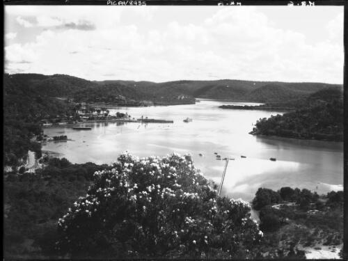 [Hawkesbury River view, New South Wales] [picture] / [Frank Hurley]