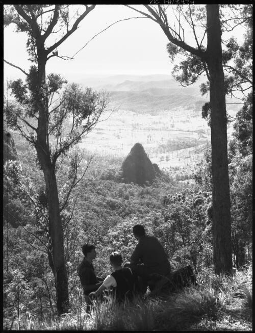 Egg Rock in Nixon's Gorge viewed from Binna-Burra, Lamington Plateau [Queensland] [picture] / [Frank Hurley]