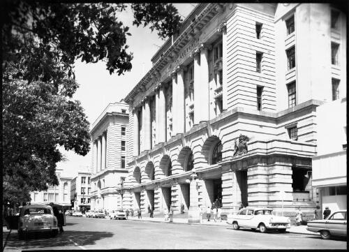 Forrest Place, G.P.O. Perth [Western Australia, 1 ] [picture] / [Frank Hurley]