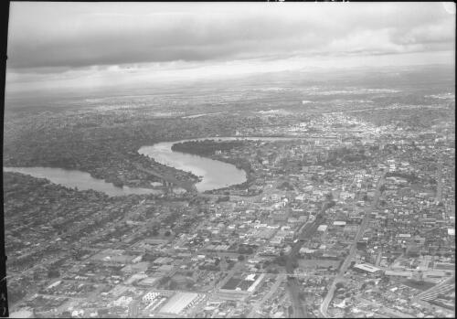 Aerial, Brisbane [Queensland, 4] [picture] / [Frank Hurley]
