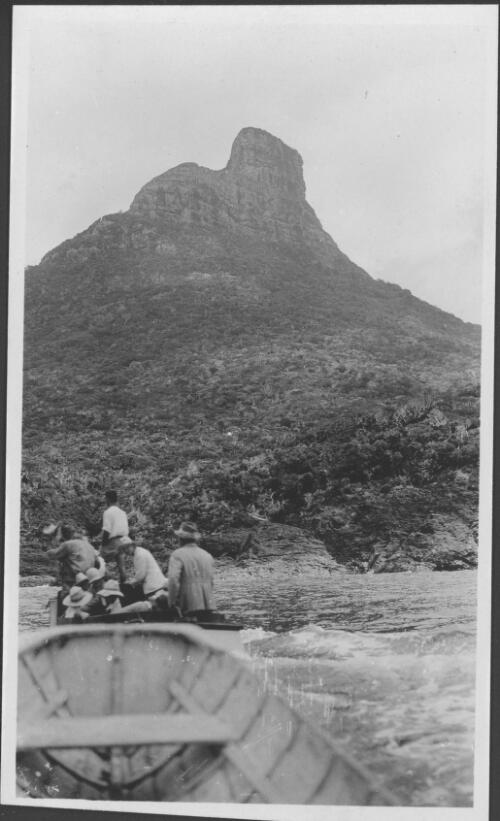 [Boating to Lord Howe Island] [picture] / [Frank Hurley]