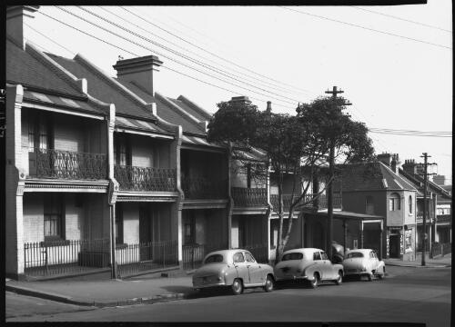 [Terrace houses, Sydney, New South Wales, 3] [picture] / [Frank Hurley]