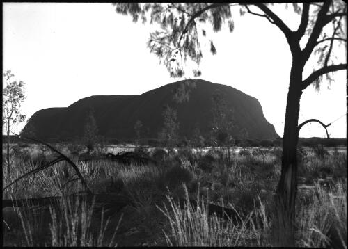Uluru, Northern Territory [picture] / [Frank Hurley]