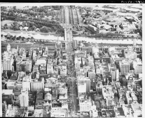 [Aerial view of Melbourne, Victoria, 3] [picture] / [Frank Hurley]