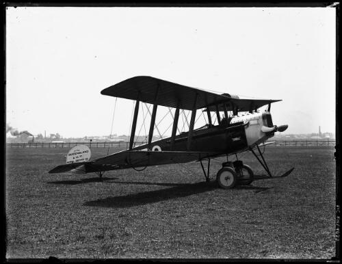 Small aircraft, [7] [picture] / [Frank Hurley]