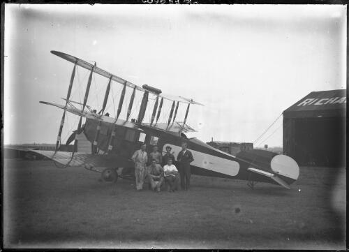 [Tri-plane and crew] [picture] / [Frank Hurley]