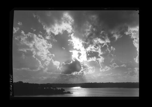 [Clouds, 92] [picture] / [Frank Hurley]